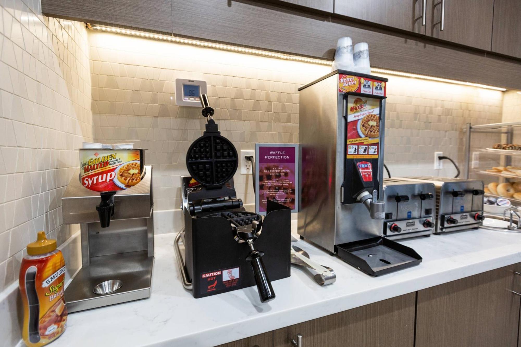 Residence Inn By Marriott Oklahoma City Airport מראה חיצוני תמונה